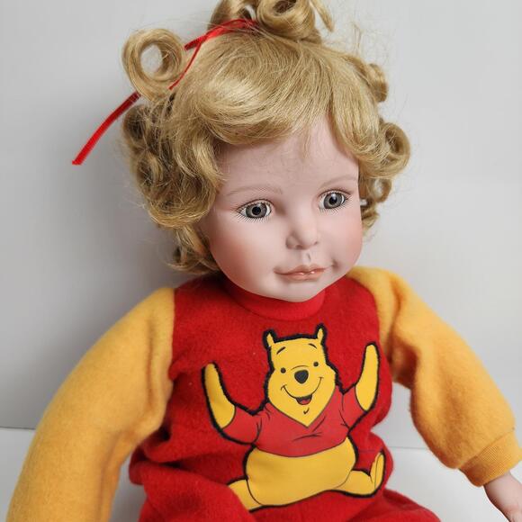 Disney 18" Cindy M McClure Sitting w/ Blonde Hair in Pooh Pajamas Porcelain Doll - Picture 6 of 11